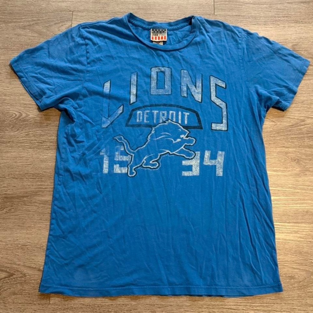 Junk Food Detroit Lions Graphic T-Shirt Size Medium 2013 Blue Distressed USA